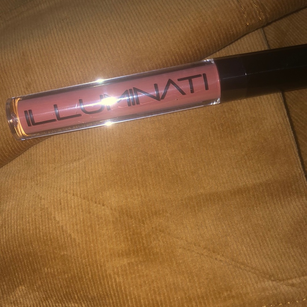 Illuminati lip gloss.